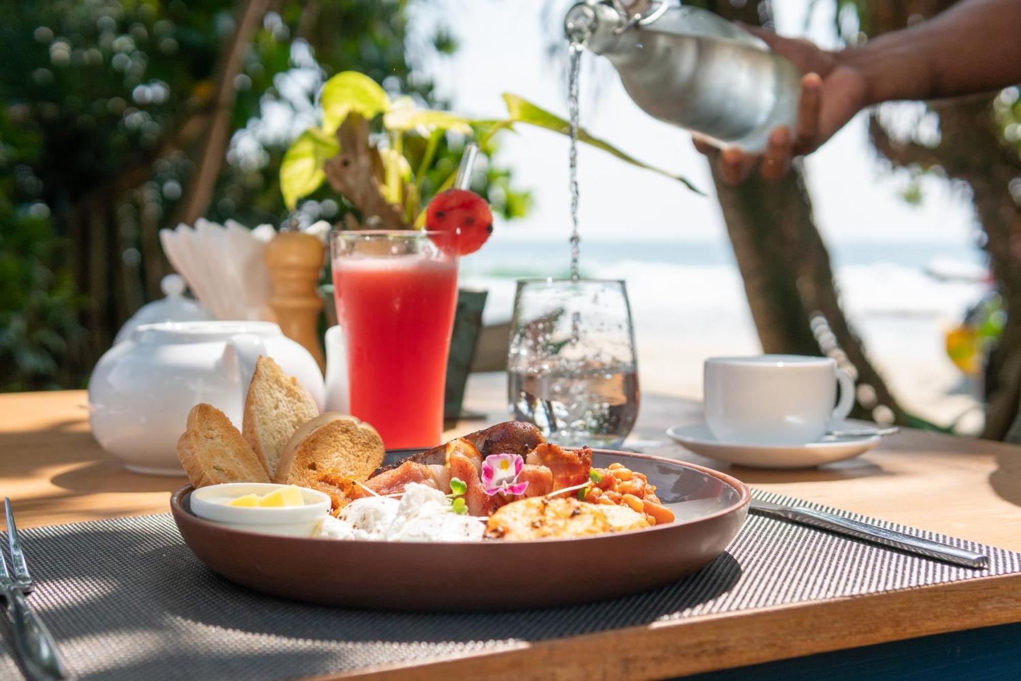 Halcyon Mawella Hotel Tangalle Eksteriør billede